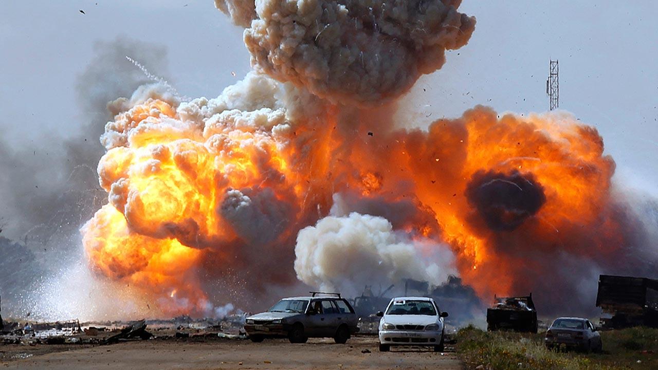 مصرع 12 جنديًا ليبيًا فجر اليوم جراء تفجير سيارة مفخخة