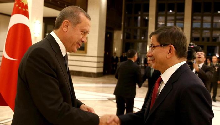 تركيا.. أردوغان يُكلف داوود أوغلو بتشكيل الحكومة