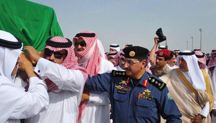 بالصور.. تشييع جثمان سعود الفيصل من المسجد الحرام