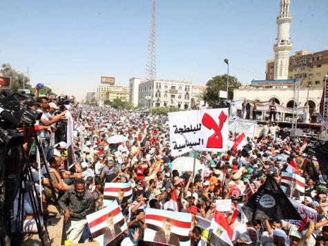 التحرير 2011 .. رابعة 2013 .. هل يشبه اليوم البارحة؟