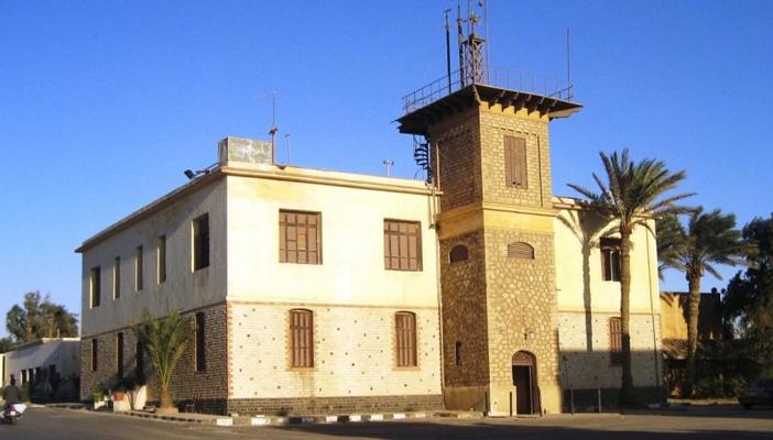 البحوث الفلكية: الجمعة أول أيام العيد رغم صعوبة رؤية الهلال