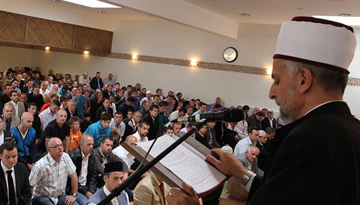للمرة الأولى.. نقل شعائر صلاة العيد بألمانيا على الهواء مباشرة