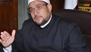 التحقيق مع مسئوليْ أوقاف بالمنيا لتمكينهما”قياديًا”من إلقاء خطبة العيد