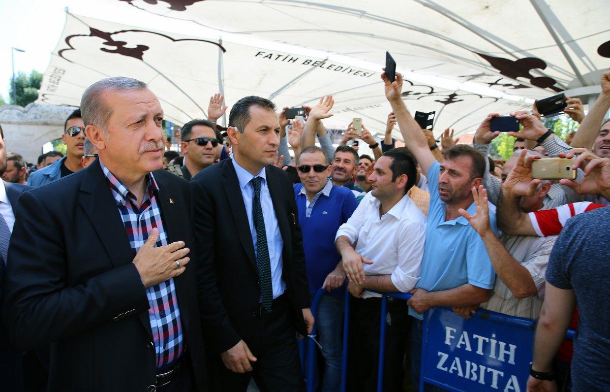 أعيدوا سكاكينكم أيها الجزارون فـ”أردوغان” لم يسقط