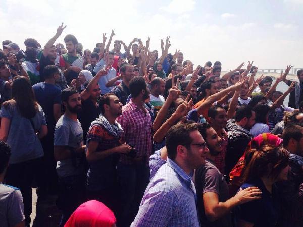 نكشف تفاصيل منع قافلة الدعم من الوصول لغزة.. ومطالب تدويل المعبر