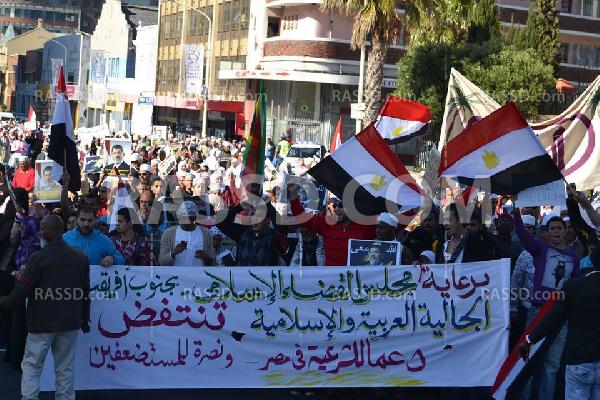 الآلاف يتظاهرون بجنوب أفريقيا رفضا للانقلاب العسكري