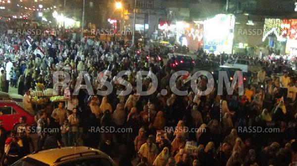 الآلاف يتظاهرون بالمنصورة وسط اعتداءات البلطجية