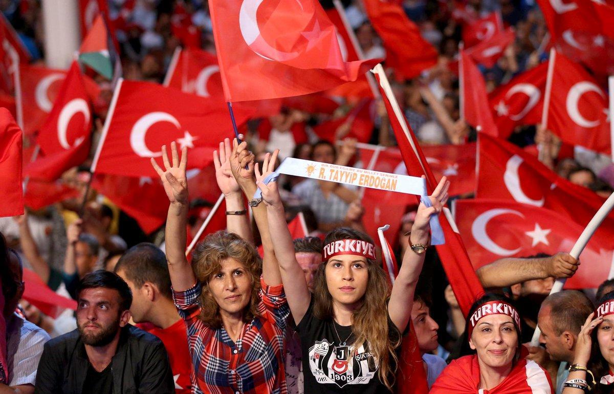 بالصور.. مظاهرات “صون الديمقراطية” في تركيا تتواصل لليوم السادس