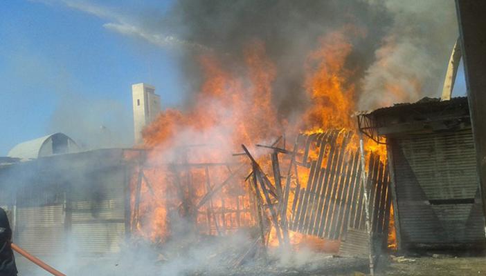 بالأسماء.. مصرع وإصابة 4 أشخاص في حريق مخبز بالمنيا