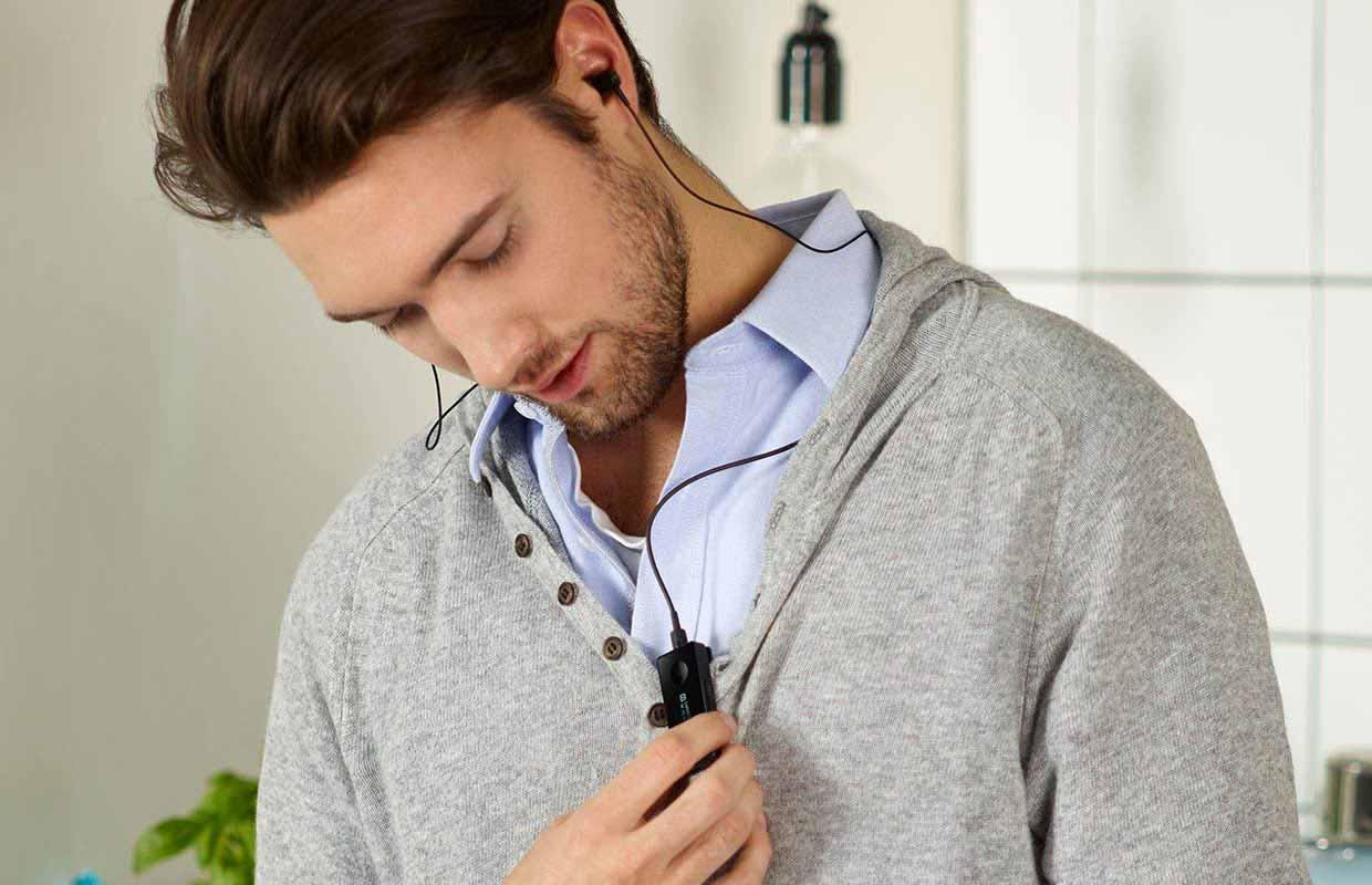 دراسة تحذر من استخدام سماعات الأذن مع آخرين