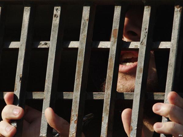اعتقال 6 شباب خلال في “أسيوط” خلال تنظيمهم وقفة مناهضة للاعتقالات
