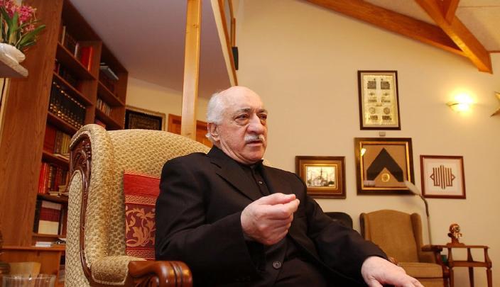 “تيار الاستقلال” يدعو مصر لمنح فتح الله جولن حق اللجوء السياسي