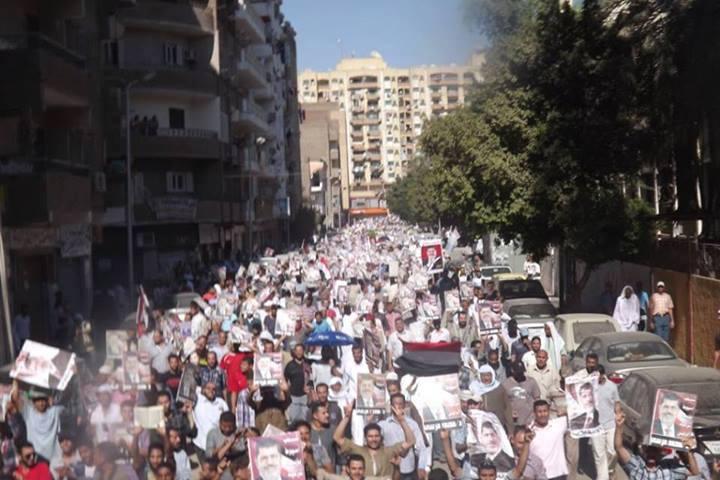 تظاهر مئات الآلاف في أسيوط وسوهاج رفضا للانقلاب
