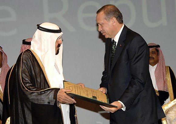 فيديو | مسابقة في حفظ القران بين أردوغان وملك السعودية