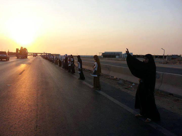 وقفات وسلاسل بشرية بالمنوفية تنديدا بالانقلاب العسكري