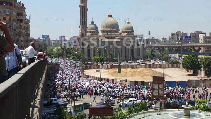 بالصور ـ الجيش يمنع مسيرة النور من الوصول إلى رابعة