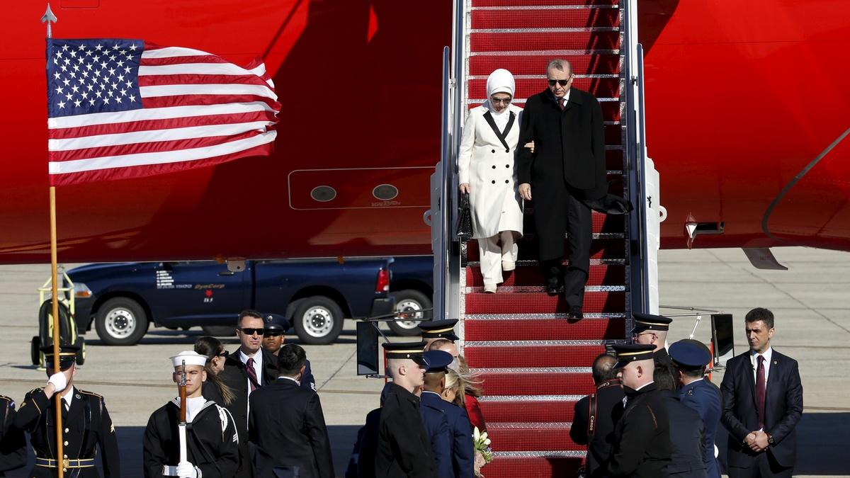 هل ستطيح أمريكا بأردوغان كما أطاحت بصدام حسين؟ مقال لـ”سامية أنوردنون”