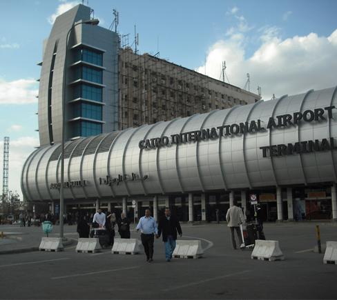 خمس شركات طيران تلغي رحلاتها لمصر