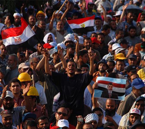 الداخلية تدعو المعتصمين لإخلاء ميدان رابعة والنهضة