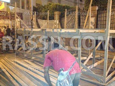 بناء المنصة الرئيسية لاعتصام الجمعة في بني سويف