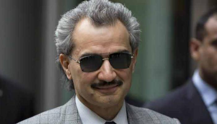 رئيس هيئة موانئ بورسعيد ينفي وصول “الوليد” لحضور حفل افتتاح التفريعة