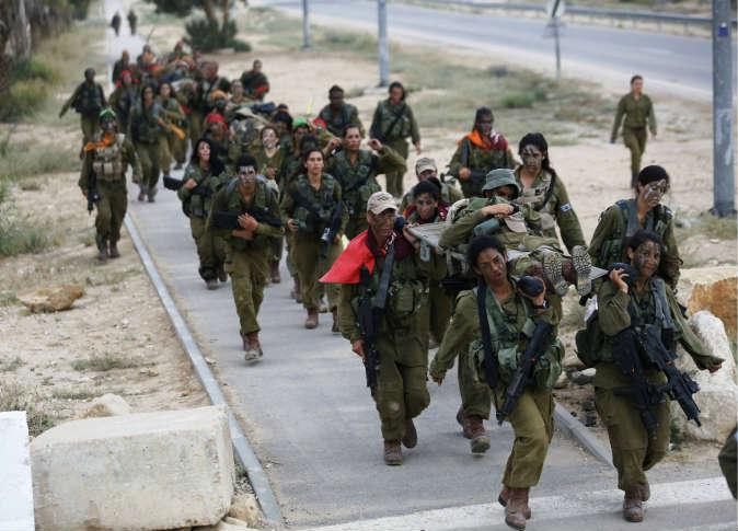 المقاومة تجبر الصهاينة علي الهروب من غزة وتتمسك بشروطها للتهدئة