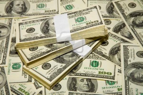 الدولار يستقر دون أعلى مستوى له خلال 10 أشهر