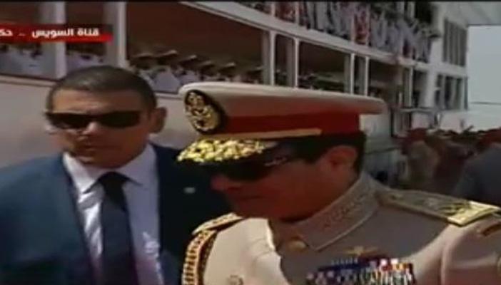 السيسي يفتتح “التفريعة” بالزي العسكري.. ونشطاء: لا والله ما حكم عسكر