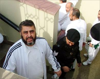 مفاجأة.. الشاطر هرب من سجن وادي النطرون رغم وجوده بـ «طره»