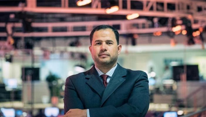 بيومي للثوار: أتركوا القيادات فلا أمل فيهم