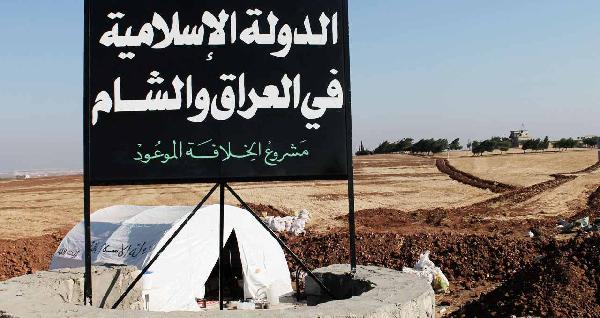 “داعش” تقترب من عاصمة الأكراد وتترك “بغداد”