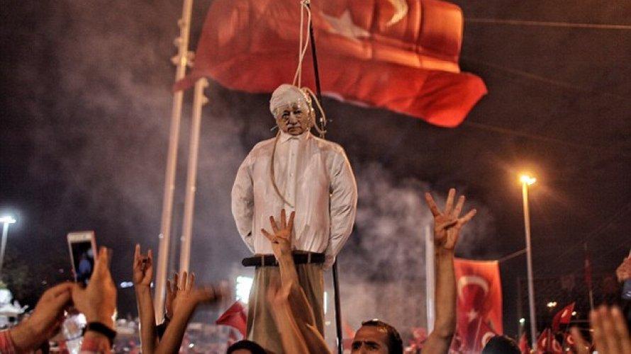 أهلا بكم في غولنلاند – مقال لـ”طه أوزهان”