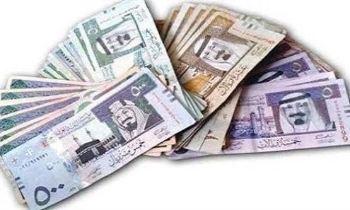 الريال السعودي يواصل ارتفاعه بالسوق السوداء مسجلًا 3.27 جنيهات للبيع
