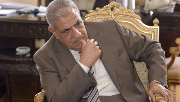 حكومة محلب تقترض 970 مليون دولار لسد عجز الموازنة