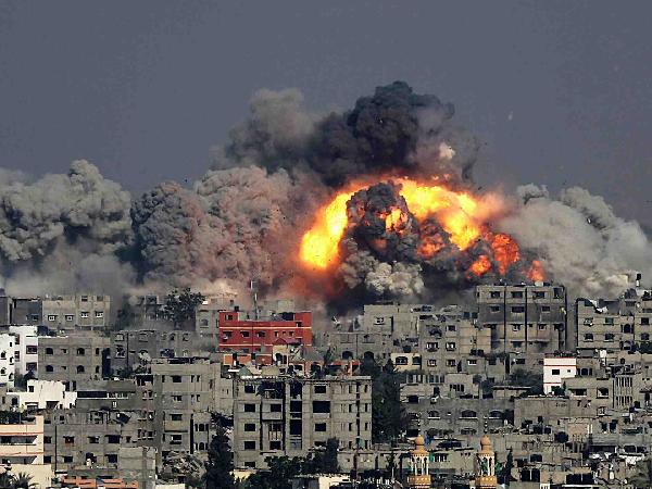 بعد شهر من الدمار.. مثقفون مصريون يدينون العدوان على غزة