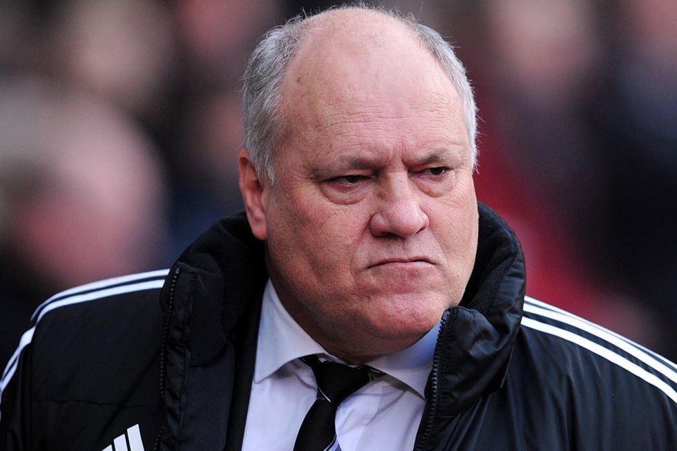 الأولتراس ومارتن يول.. أزمتان تواجهان مجلس الأهلي قبل لقاء زيسكو