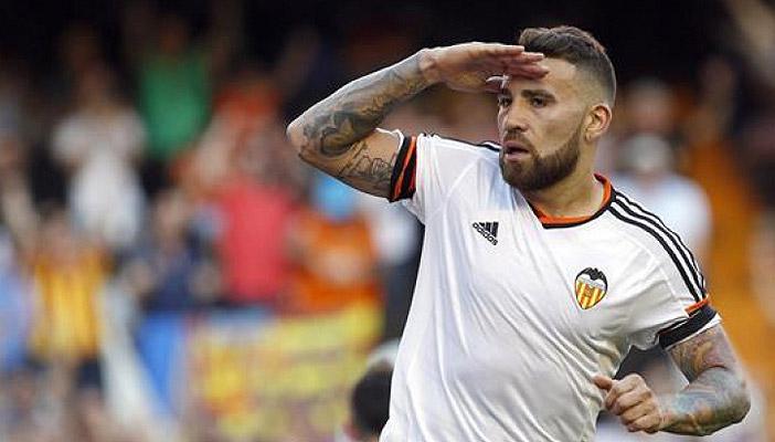 صراع إنجليزي على ضم مدافع فالنسيا