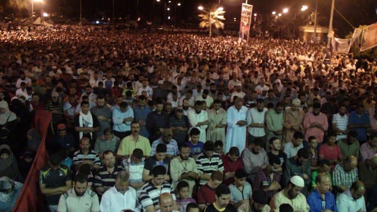 بالصور.. رافضو حكم العسكر ينتفضون في ذكرى “مذبحتيْ الفض”