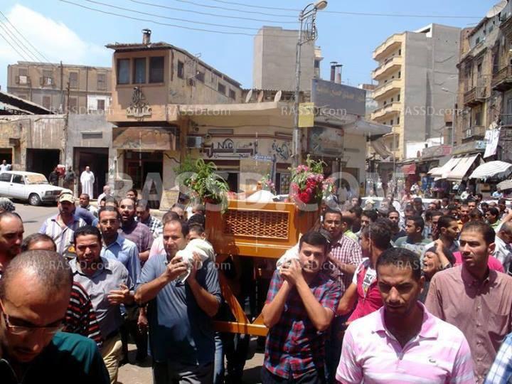 الآلاف من أبناء دمنهور يشيعون شهيدي المدينة