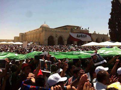 امتلاء ساحات الأقصى بالمظاهرات المنددة بمجازر الانقلابيين