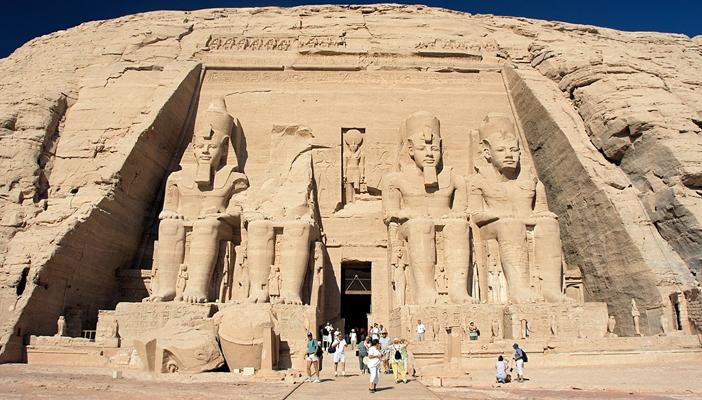 استمرار تراجع السياحة بمصر.. وخبراء يرسمون سيناريوهات المستقبل