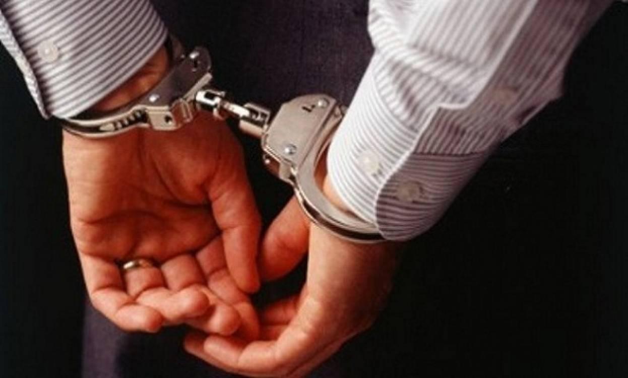 القبض على رئيس جهاز تعمير الوادي الجديد بتهمة تلقي رشوة