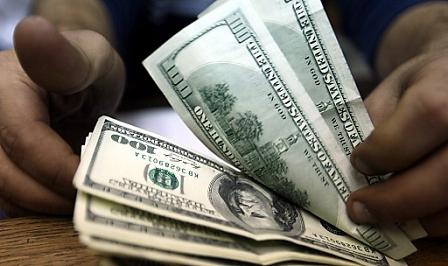 سياسة الانقلاب تصيب سوق الصرف بالشلل التام
