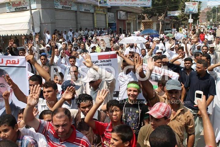 صور.. وقفة للتحالف الوطني بمركز الحسينية بالشرقية