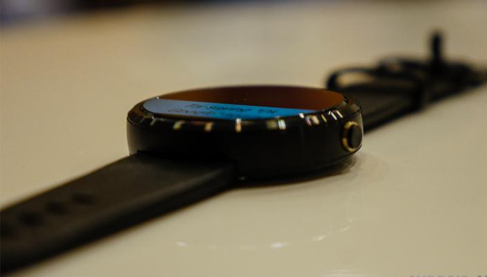 “موتوريلا” تسرب مواصفات النسخة القادمة من ساعة moto 360