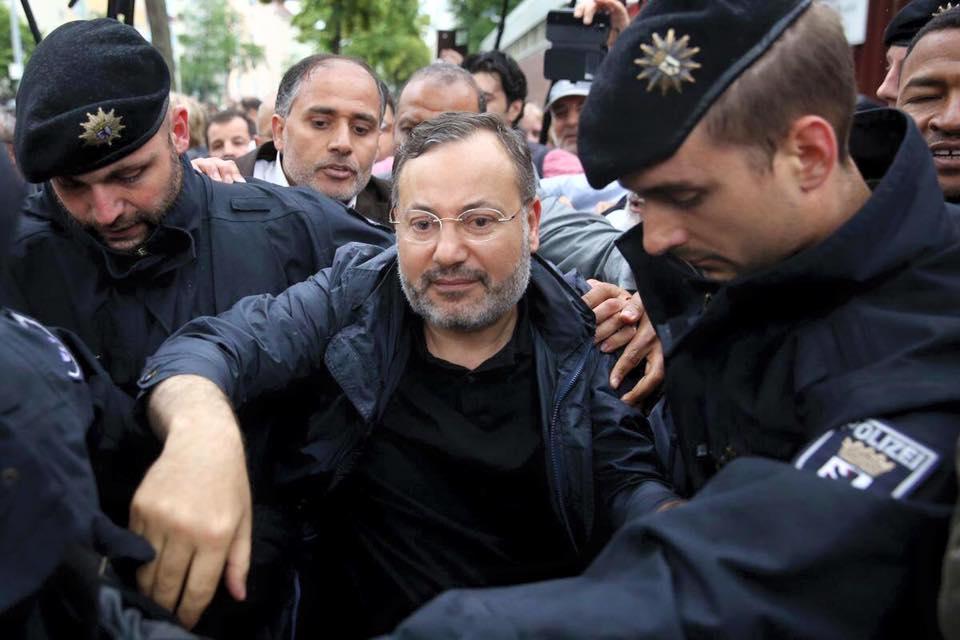 14 شائعة روجها مؤيدو الانقلاب.. أشهرها أسر قائد الأسطول الأميركي