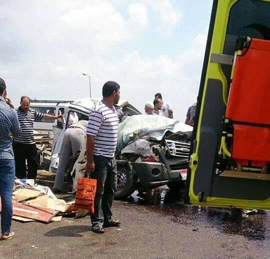مصرع شخصين وإصابة 3 في حادث تصادم بالطريق الساحلي بمدينة “إدكو”