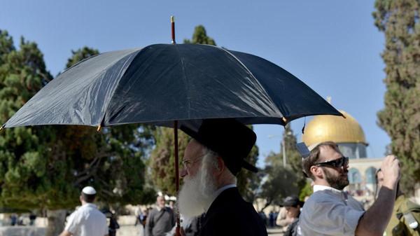 مستوطنون يهود يستولون على بناية فلسطينية بالقدس