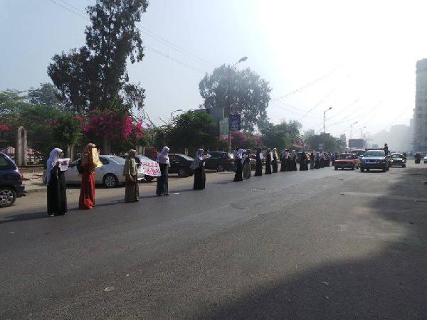 “طلاب ضد الانقلاب” ينظمون سلسلة بشرية بالمنصورة