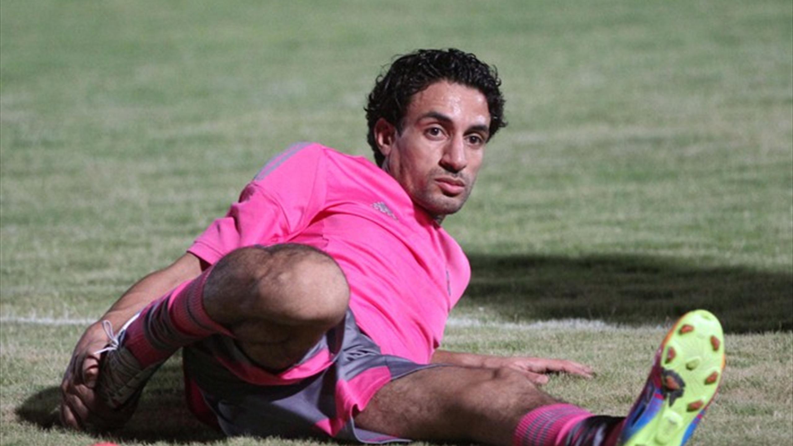 الزمالك يوضح حقيقة هروب أيمن حفني من المنتخب